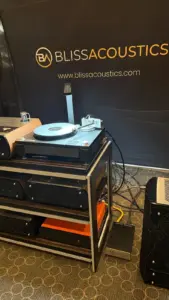 Turntable and audio components on the new ITO rack, with the Bliss Acoustics backdrop.